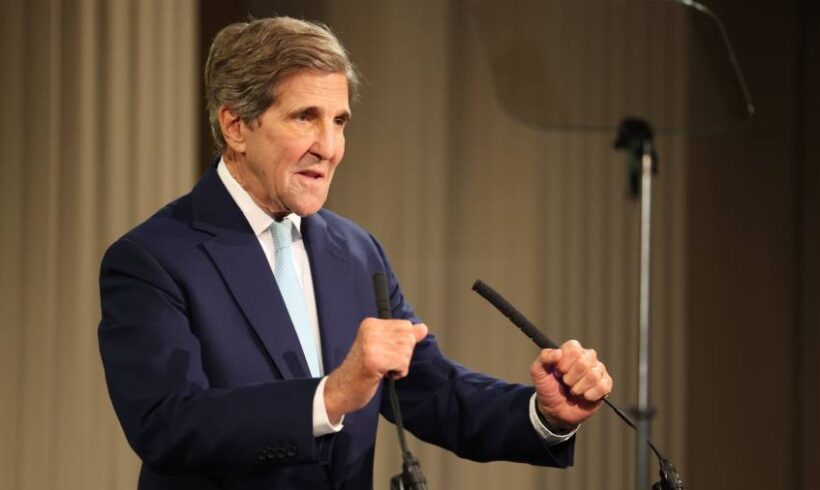 John Kerry urges oil and gas chiefs to bring climate change plans to UN summit